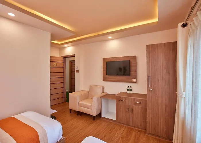 Hotel The Samrat Palace - Luxury In 3*