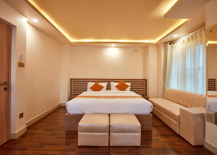 The Samrat Palace - Luxury In Hotel